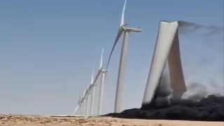 تحطم إحدى التوربينات للطاقة الريحية العملاقة بقرب أفتاس كاب 7 ببوجدور، بعد أن إشتعلت فيها النيران…