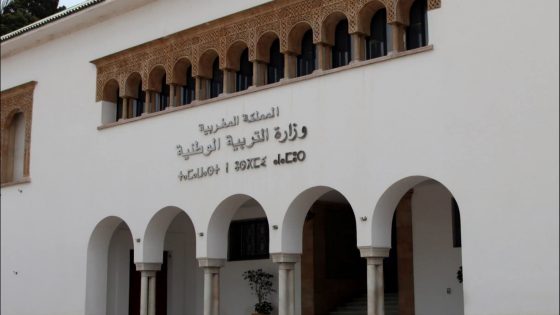 لتكريس ثقافة الاستحقاق.. وزارة التعليم تقر تنظيم احتفالات سنوية لتتويج التلاميذ المتميزين …