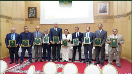 بـلاغ صحفي حول اتفاقية شراكة لدعم عمليات الاستيراد والتصدير لفائدة الفاعلين بقطاع الصناعة التقليدية…