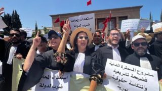 محامو المغرب يقررون الاستمرار في شل المحاكم إلى آجل غير معلن…