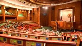 مجموعة موضوعاتية تدعو إلى تطوير الإطار التشريعي للمناخ وتعزيز آليات التنفيذ والتقييم