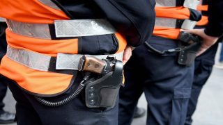 أكادير.. شرطي يضطر لاستعمال سلاحه الوظيفي لتوقيف مشتبه فيه هاجم عناصر الأمن بسلاح أبيض