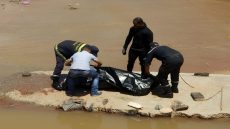 العيون.. الأمن يوقف 6 أشخاص بينهم فتاة قاصر بعد نقل جـ.ثة بـ”كوير”