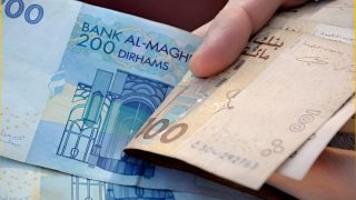 تراجع متوسط عجز السيولة لدى البنوك المغربية بنسبة 3.66 في المائة، ليستقر عند نحو 138 مليار درهم خلال الفترة الممتدة من 23 إلى 30 يوليوز الماضي.