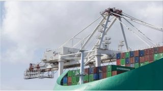 الجمارك تفحص واردات آسيوية مستفيدة من إعفاءات عبر التلاعب بالبيانات