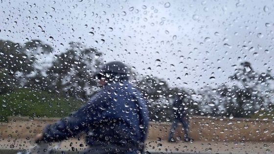 زخات رعدية مع احتمال تساقط البرَد وهبات رياح اليوم الأحد وغدا الإثنين بعدد من مناطق المملكة..