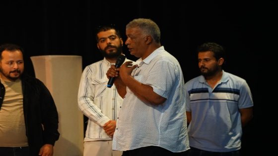 السمارة: مسرحية «مسعود فدهر العود» تمزج بين الحكاية الشعبية والقضايا الاجتماعية في قالب فني معاصر